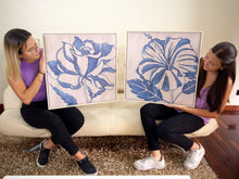 Cargar imagen en el visor de la galería, Set de 2 cuadros 60x60cm marco blanco temática flores
